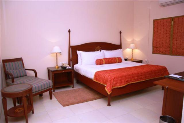 The Lalit Traveller Khajuraho Hotell Exteriör bild