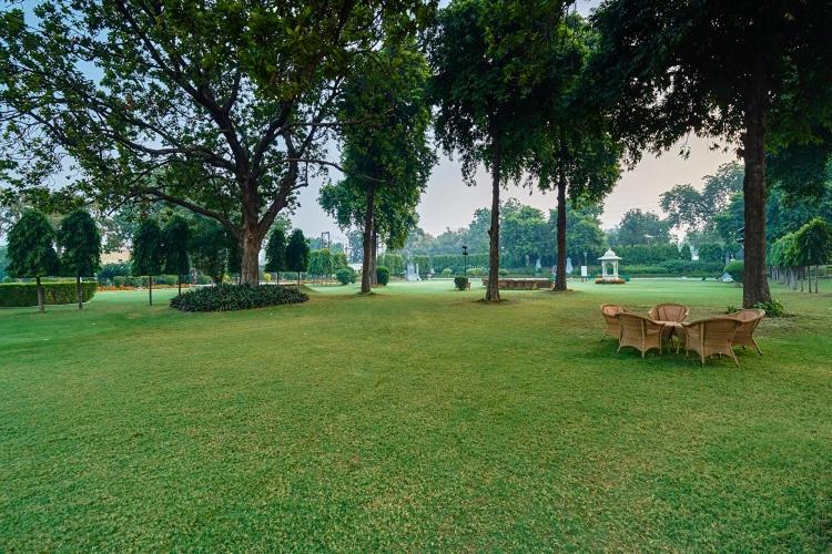 The Lalit Traveller Khajuraho Hotell Exteriör bild