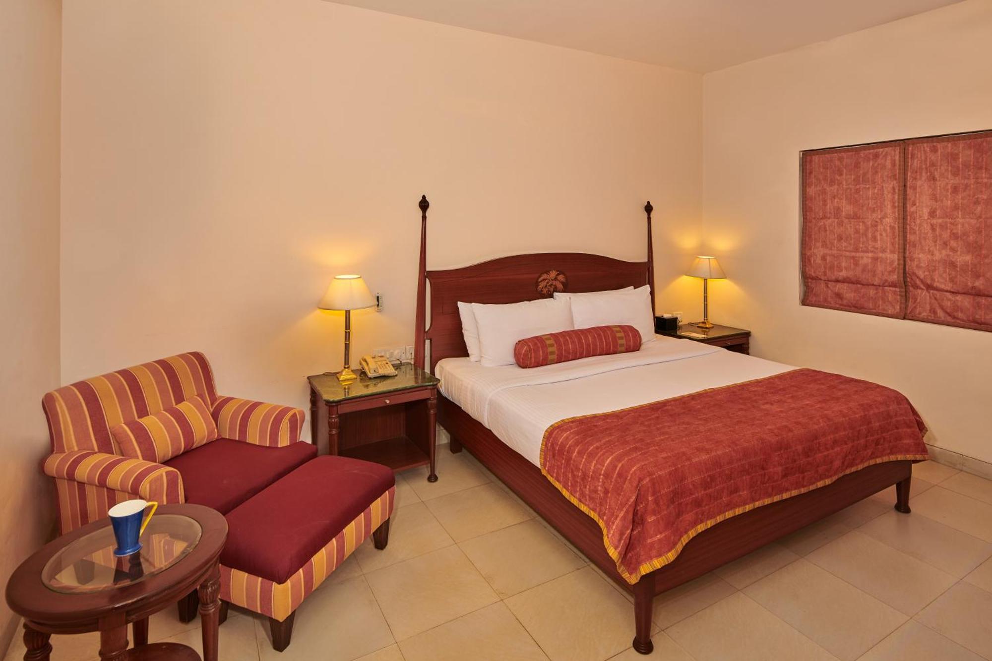 The Lalit Traveller Khajuraho Hotell Exteriör bild